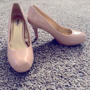 Beige heels